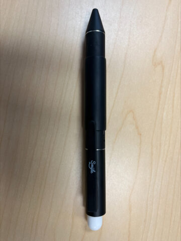 Vape pen that looks exactly like a real pen